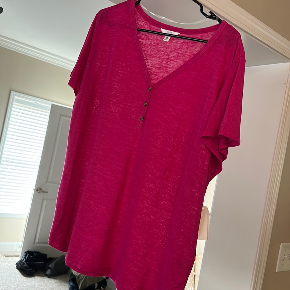 T shirt with buttons